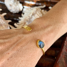 Load image into Gallery viewer, Tornado