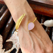 Load image into Gallery viewer, Feather