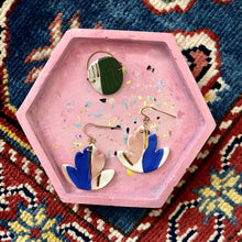 Load image into Gallery viewer, Polyrose