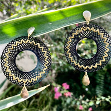 Load image into Gallery viewer, Eclipse